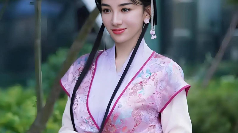黄奕疑恋情曝光多次与神秘男子同返上海公寓被拍